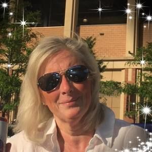 Meet your Posher, Noelle